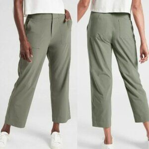 Athleta Women's Tribeca Utility Relaxed Mid-Rise Crop Pant Laurel Olive Size 0